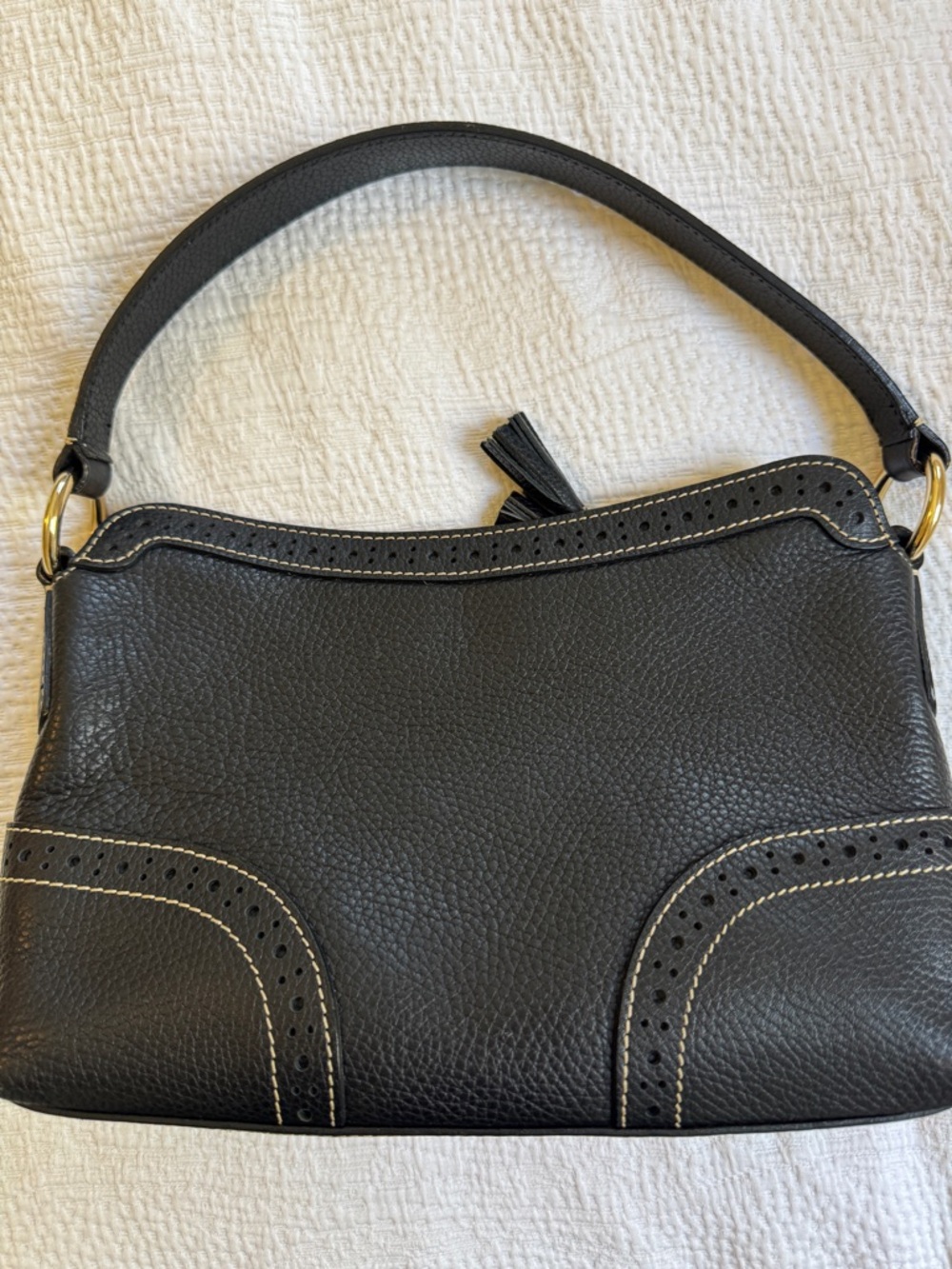 Dooney & Bourke vintage Black Pebbled Leather Shoulder Bag with Tassel - Picture 4 of 10